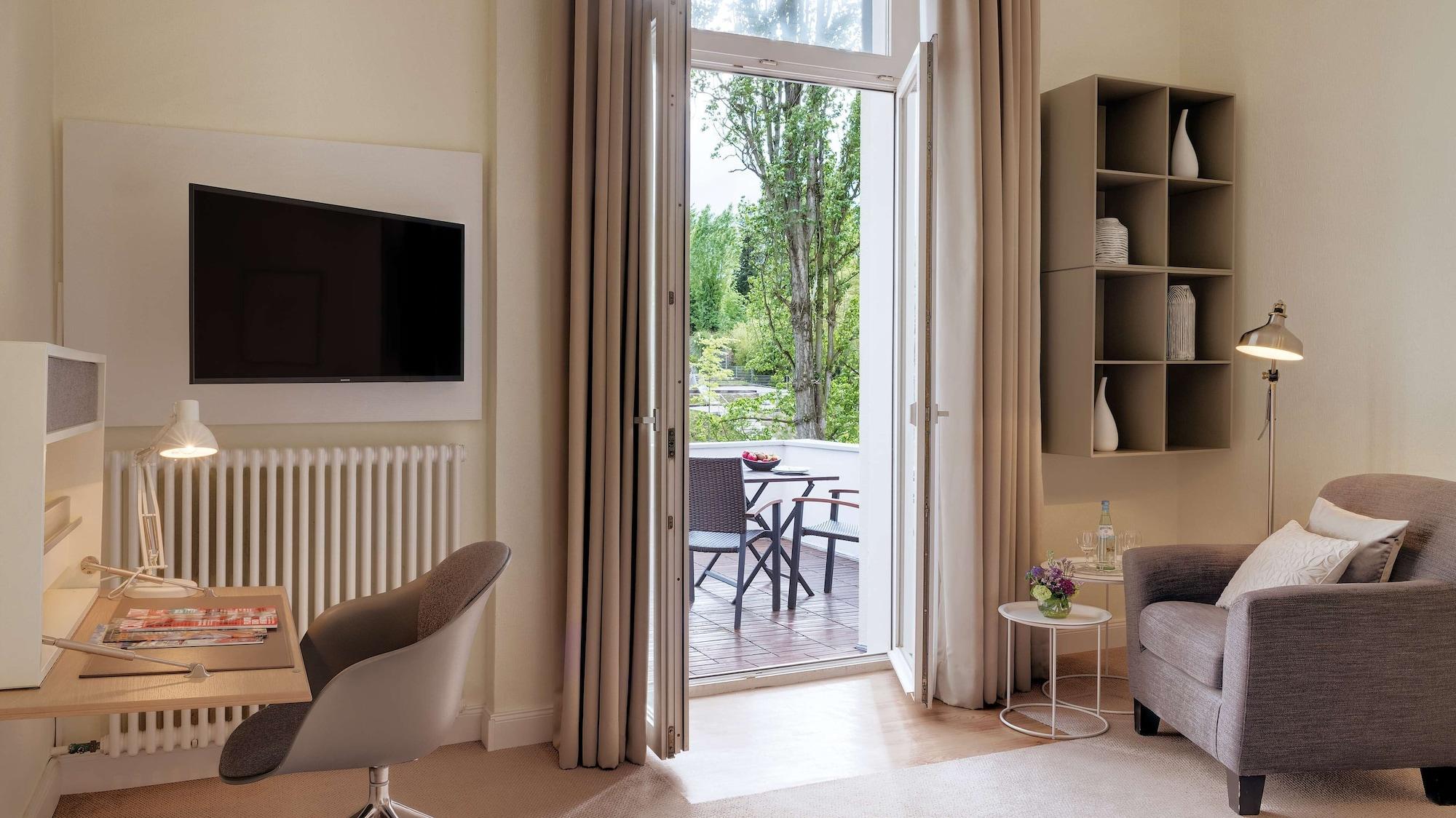 Hotel Rheinhotel Dreesen 4*